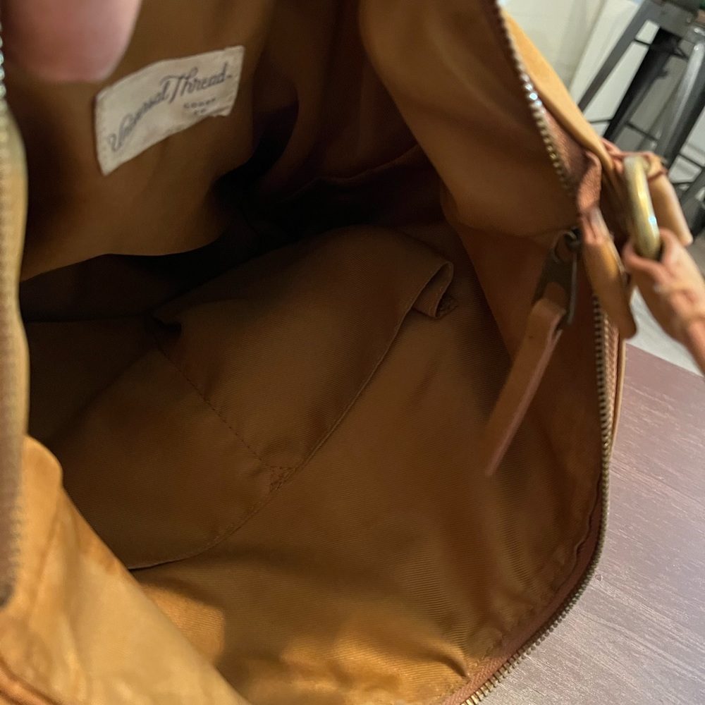 Universal Thread Purse - Picture 11 of 12